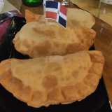 Tre le specialit� le empanadas, fagottini ripieni simili ai nostri panzerotti 